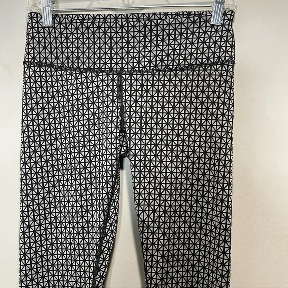 Lululemon Speed Wunder Tight Reflective Leggings Pant Luxtreme Sz 4 - Picture 3 of 8